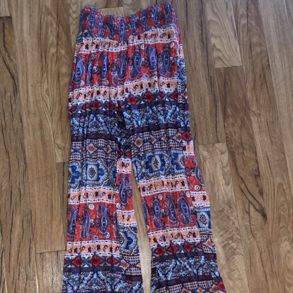 Stretchy patterned flare pants.
